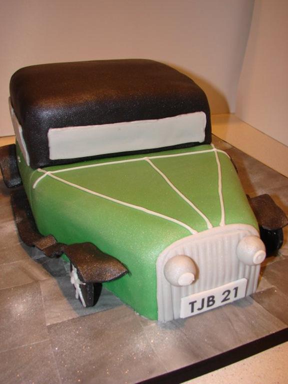 Old fashioned car cake