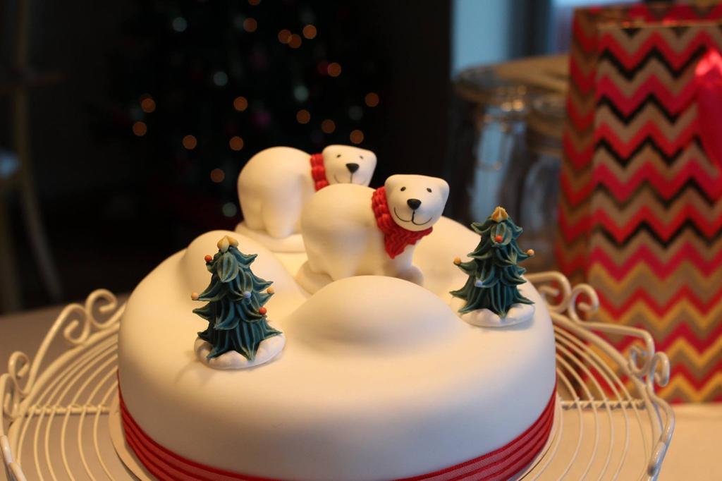 Polar bear Christmas cake (Copy)