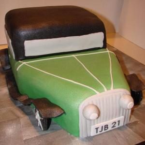 Old fashioned car cake