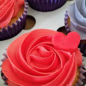 Red and purple cupcakes