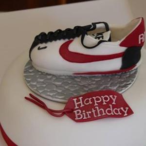 Trainer celebration cake