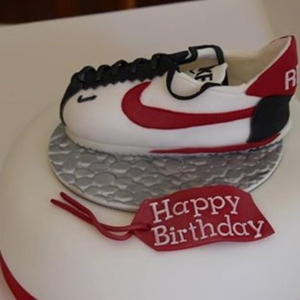 Trainer celebration cake