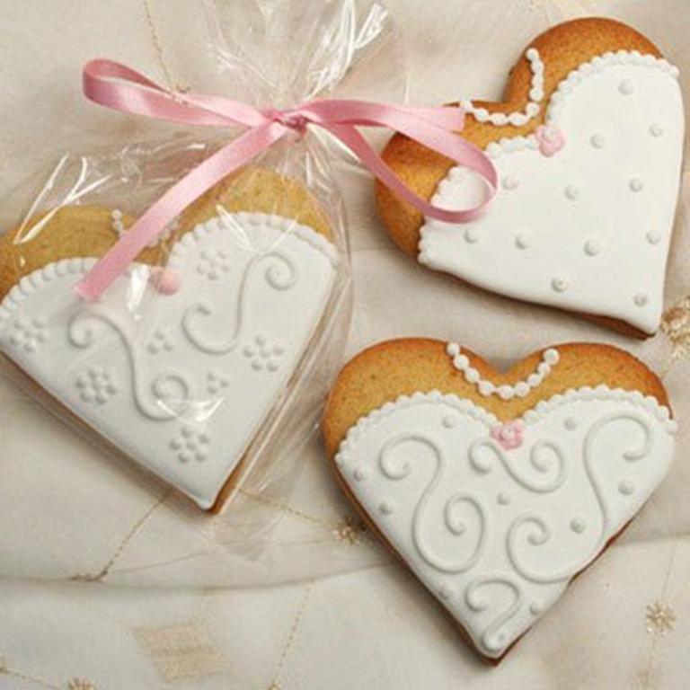 Bridal heart cookies