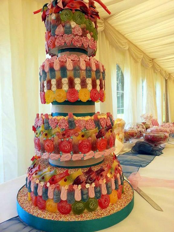 Sweets madly wedding cake