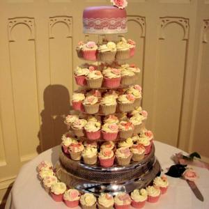 Pink roses and lace cupcakes